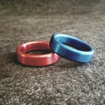Narrow & Wide Glans Ring in Anodized Aluminum